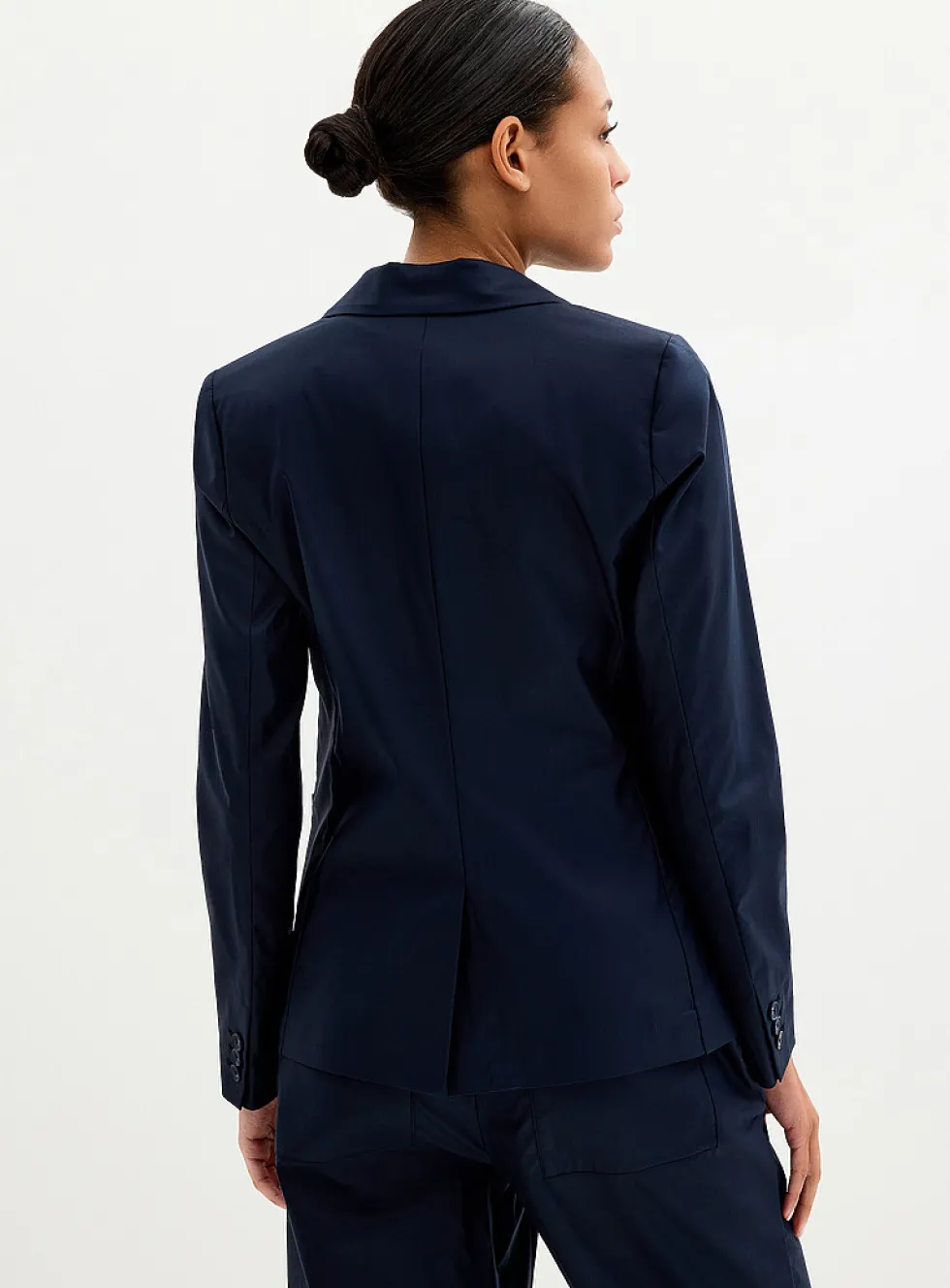 Satiny patch-pocket blazer