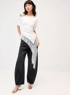 Scalloped asymmetrical lace T-shirt