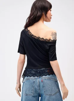 Scalloped asymmetrical lace T-shirt