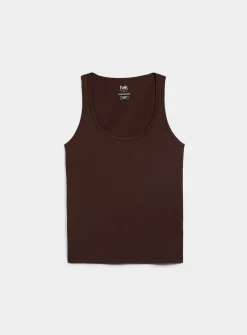 Scoop-neck slim-fit tank