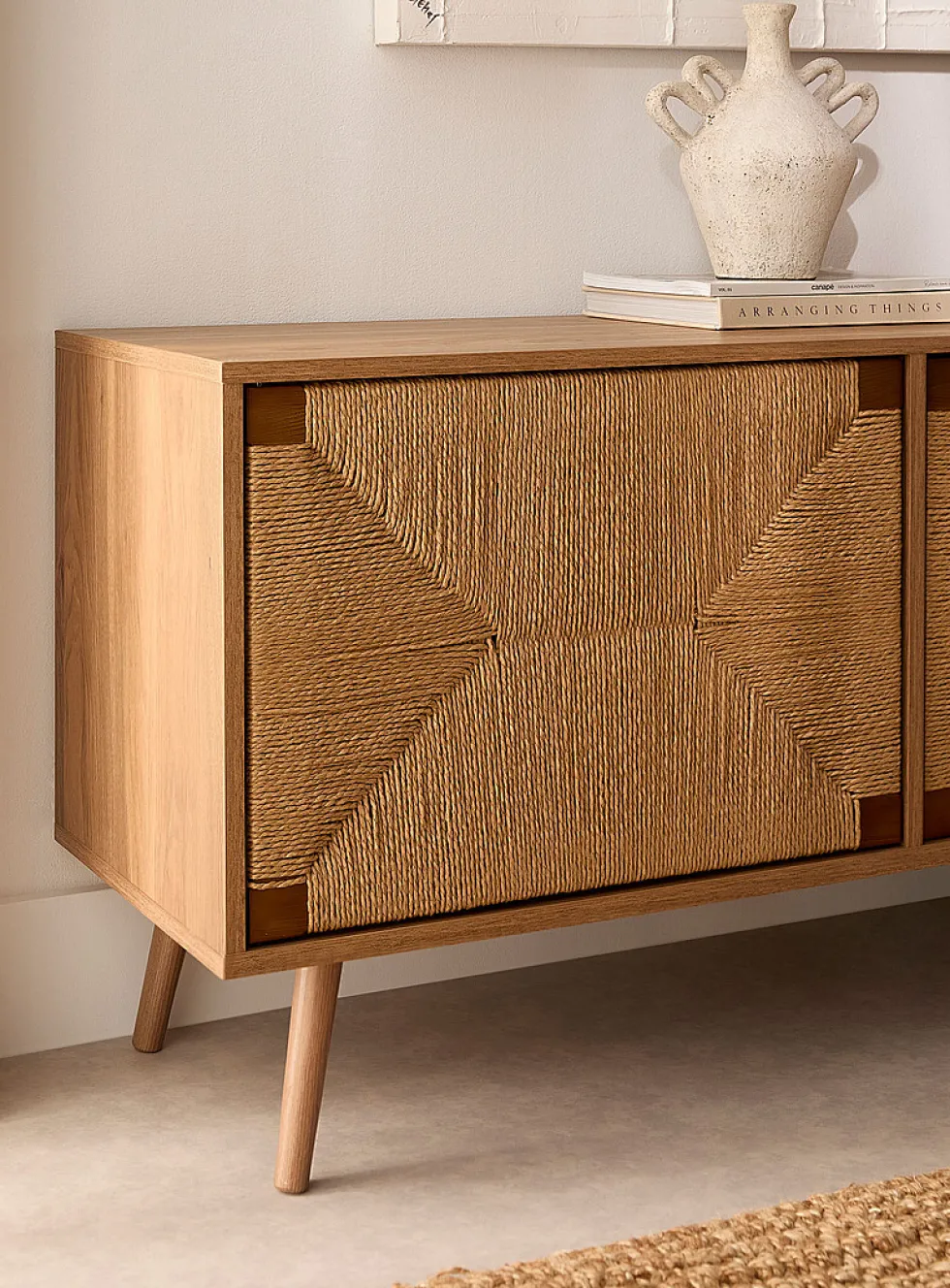 Seagrass doors TV unit