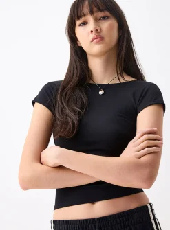 Second-skin open-back T-shirt