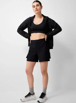 Semi-elastic waist cargo short