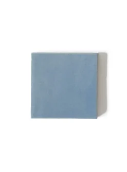 Semiporcelain accent wall ornament
