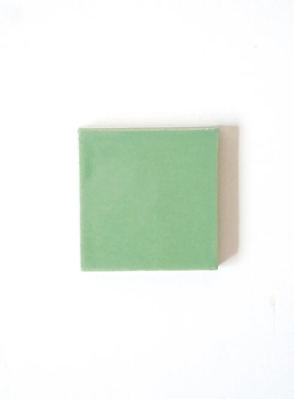 Semiporcelain letter H wall ornament