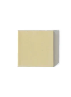 Semiporcelain letter O wall ornament