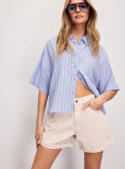Sewn cuffs denim mom short