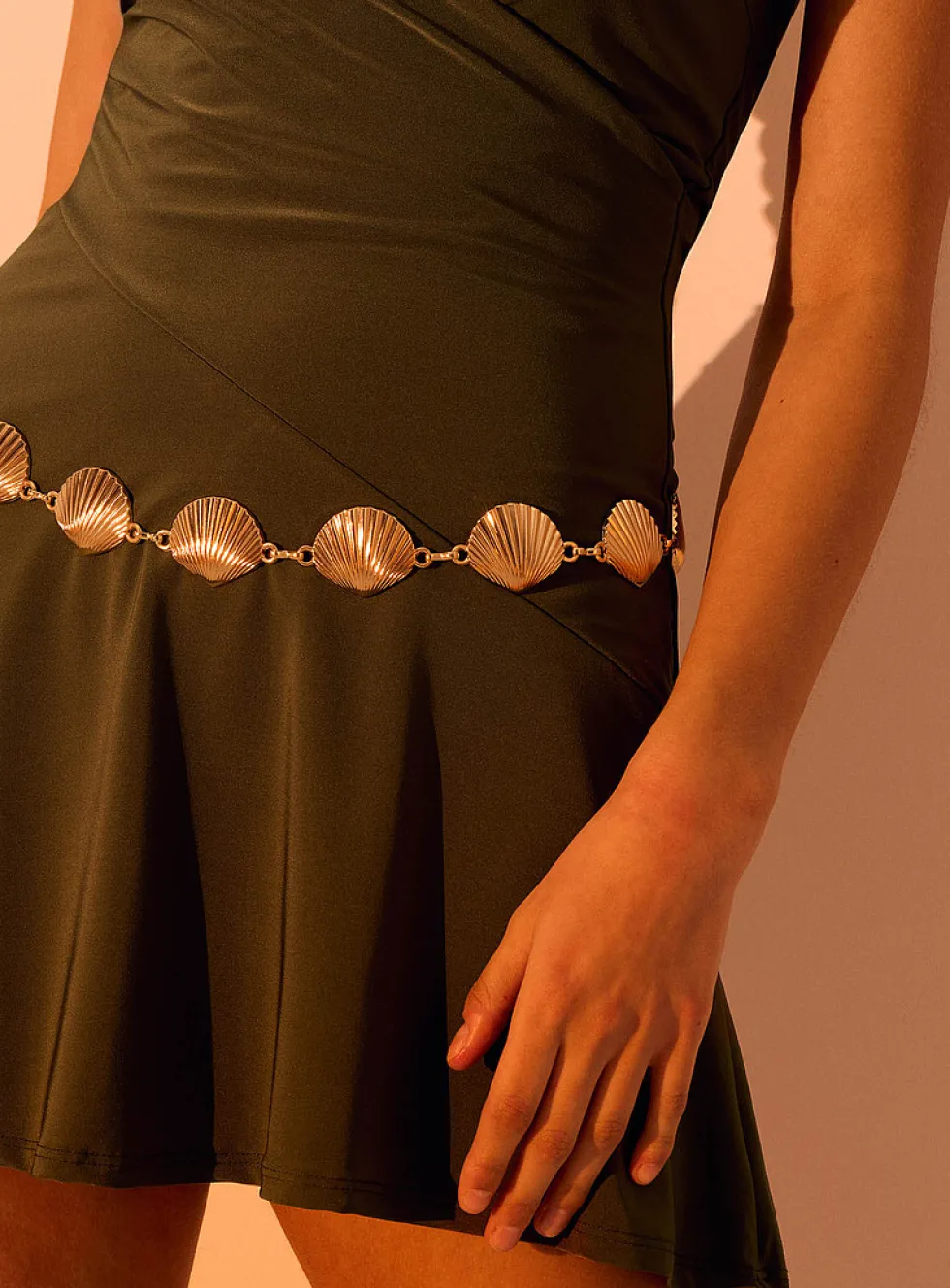 Shell metallic belt