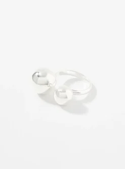 Shimmery ball silver ring