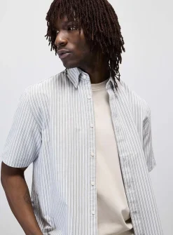 Short-sleeve striped Oxford shirt