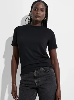Short-sleeve supple knit T-shirt