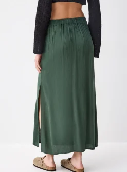 Side-slit textured crepe maxi skirt
