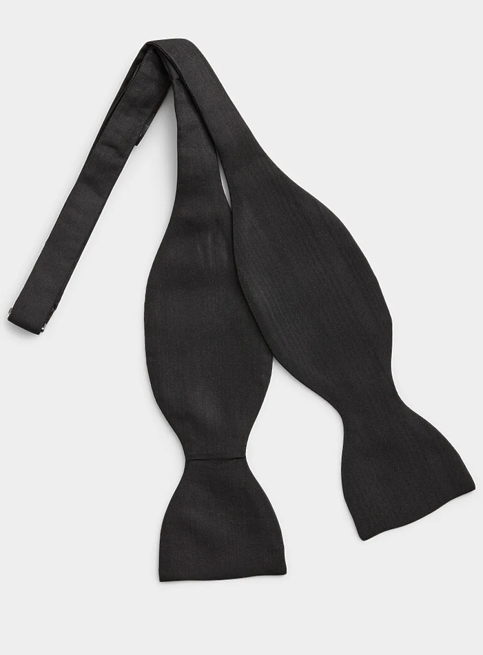 Silk bow tie