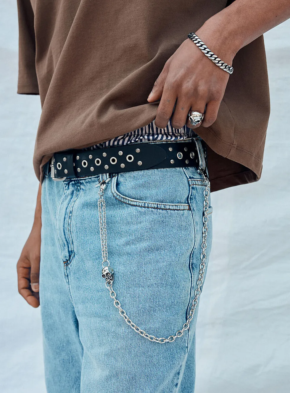 Skull detail wallet chain