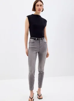 Sleek stretch jean