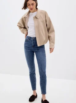 Sleek stretch jean
