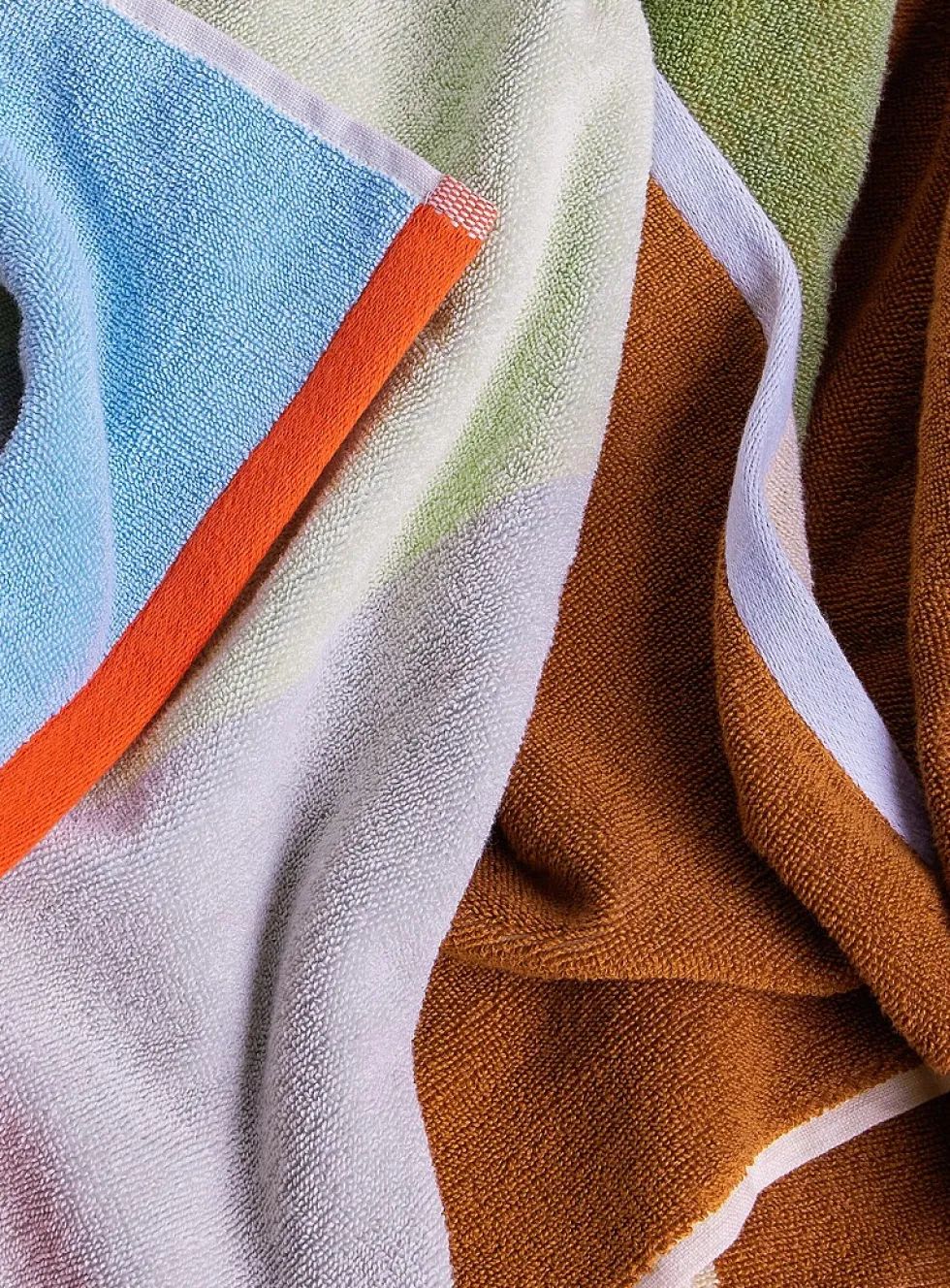 Small colour block contrasting trim towels