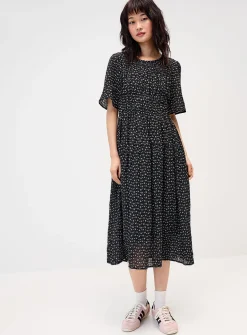 Small flowers smocked maxi dress