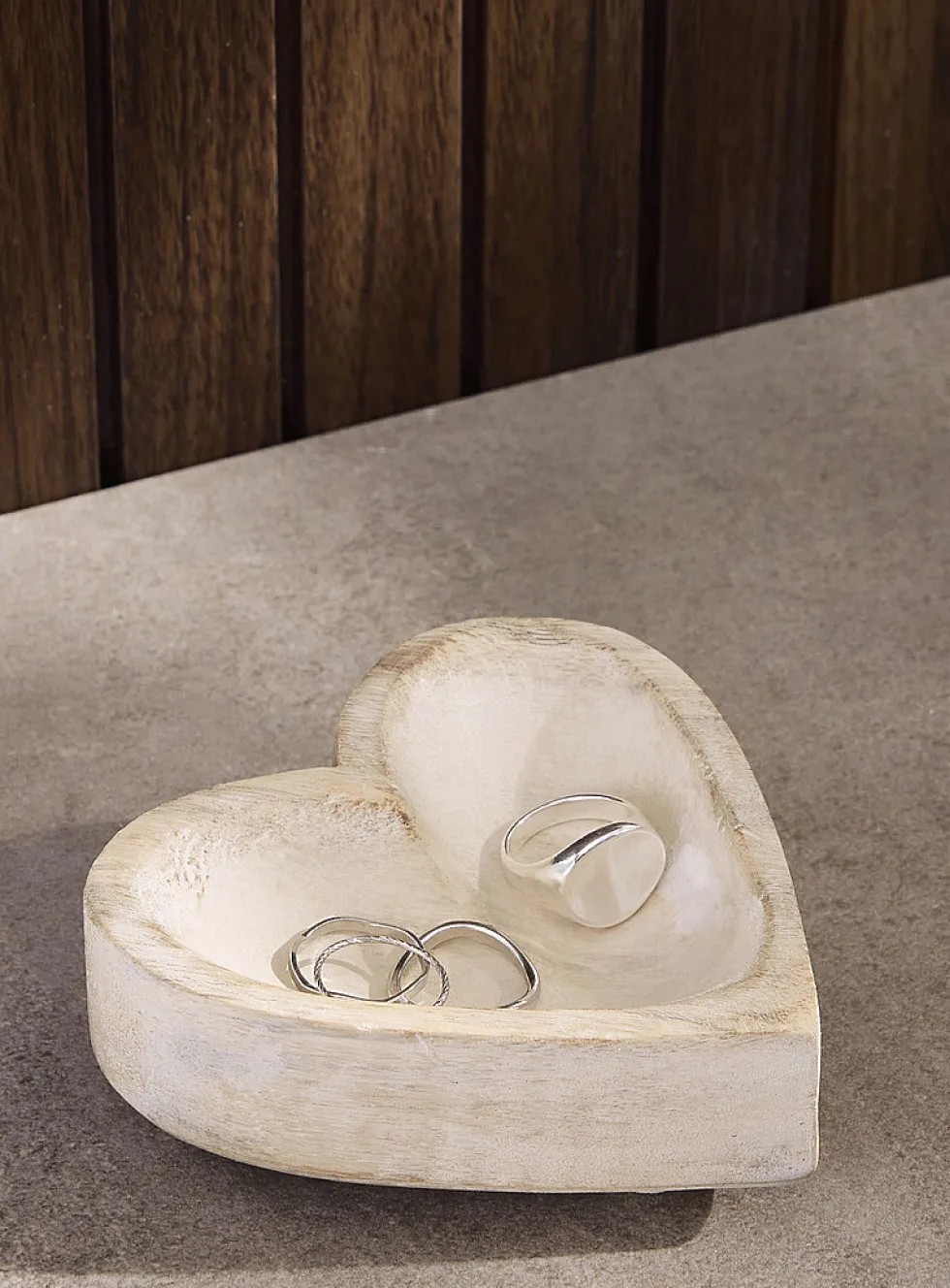 Small mango wood heart tray