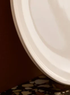 Small minimalist plate
