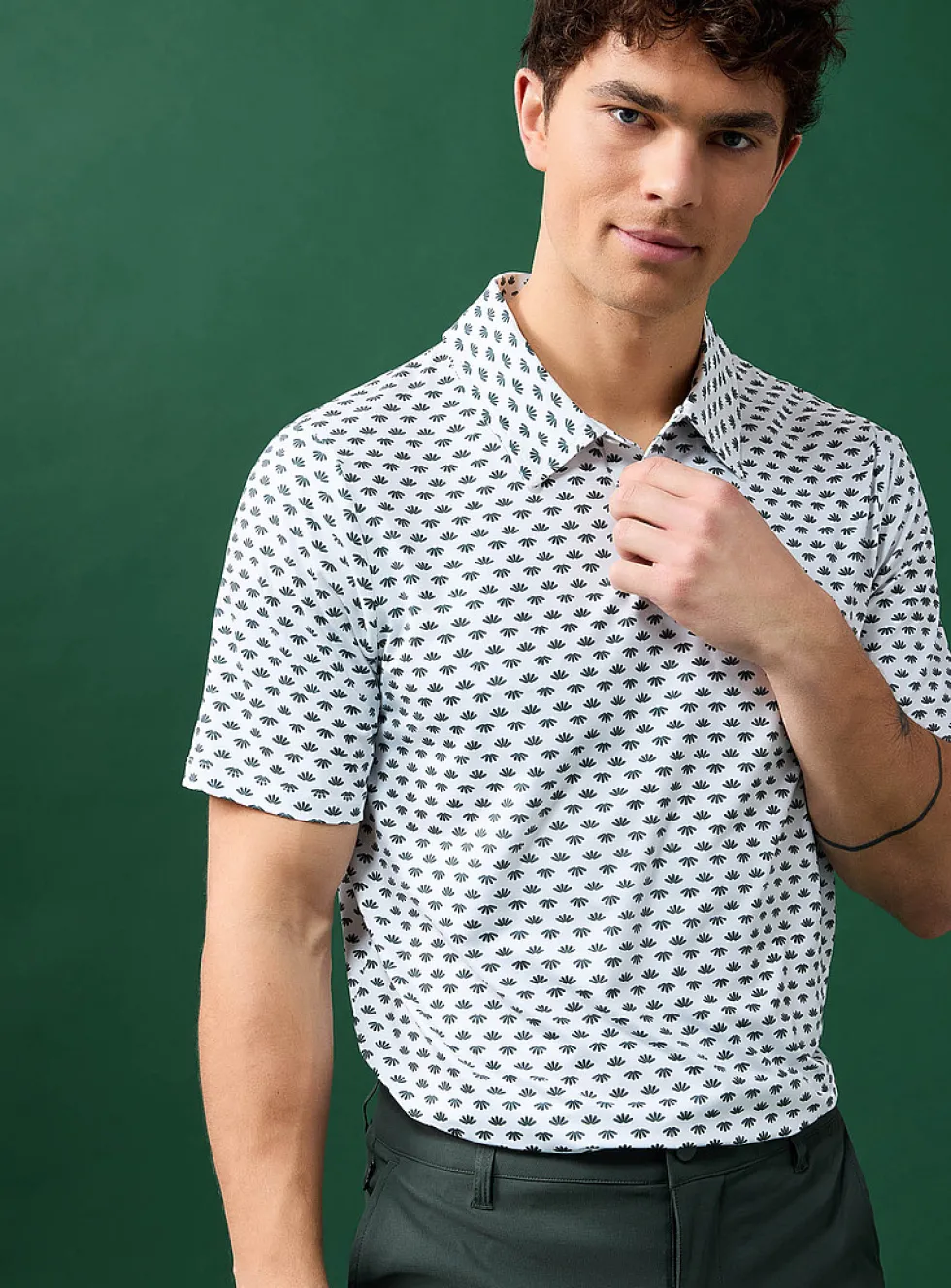 Small patterns golf polo