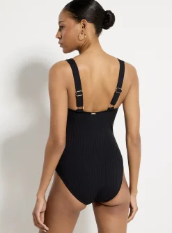 Snap-button ribbed one-piece