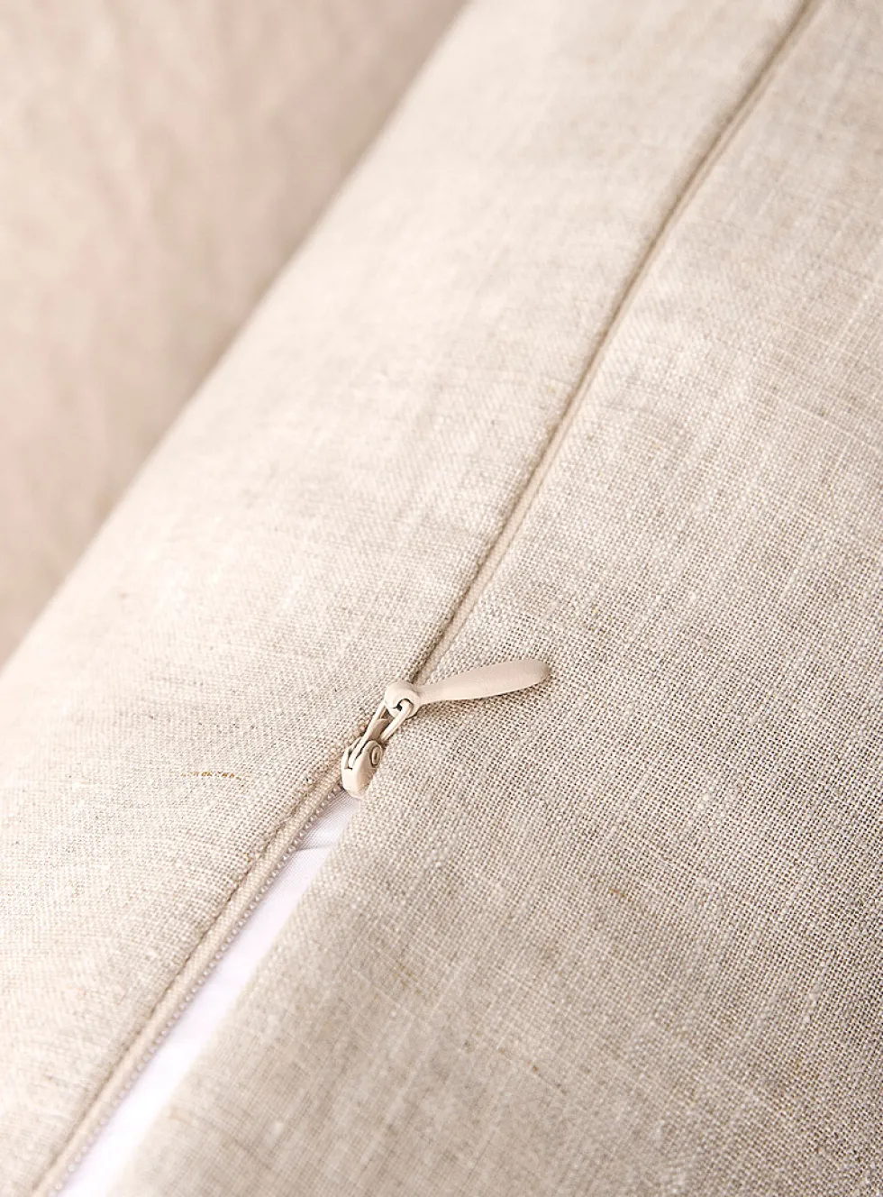 Solid pure linen removable-cover cushion