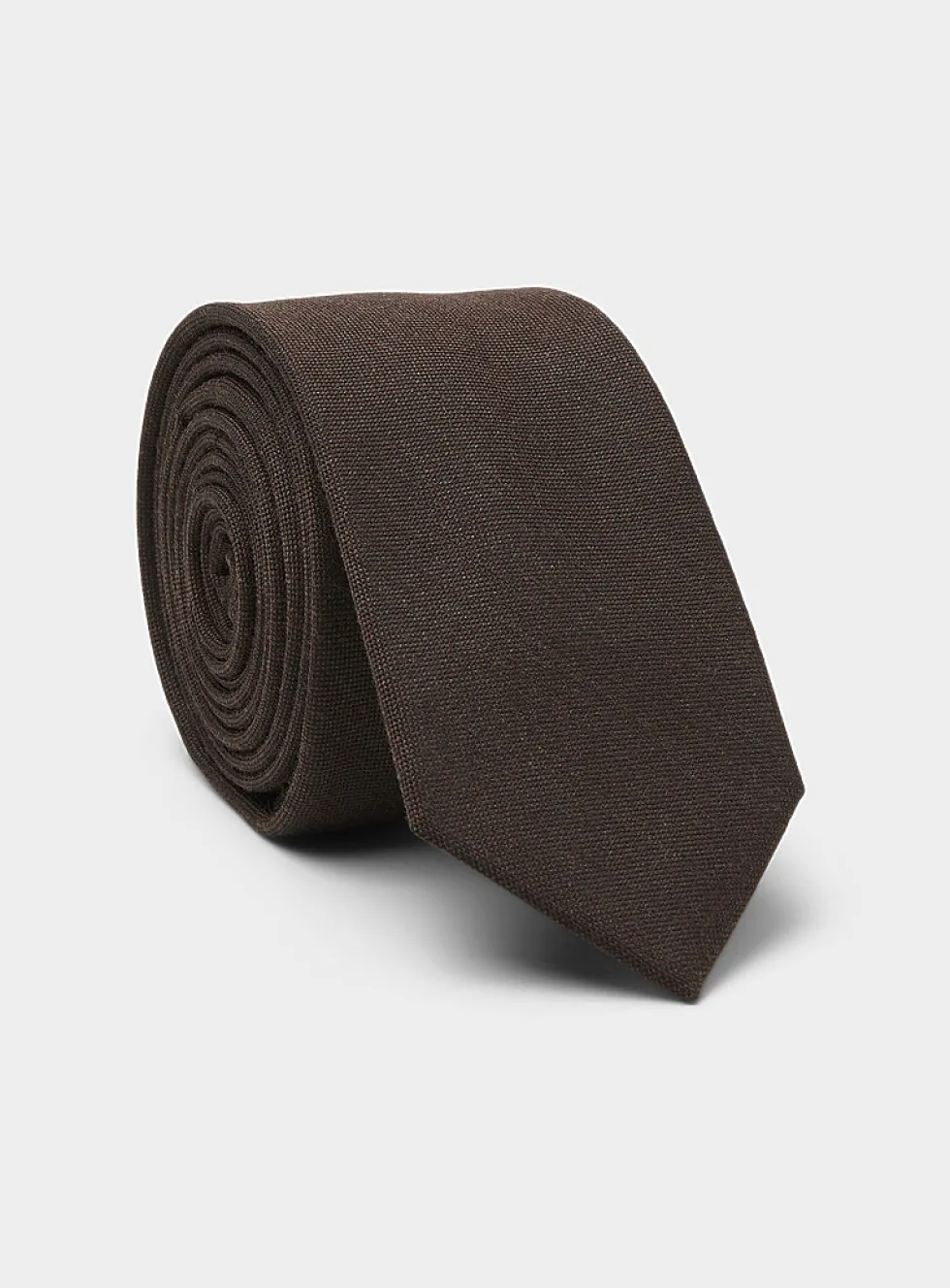Solid wool tie