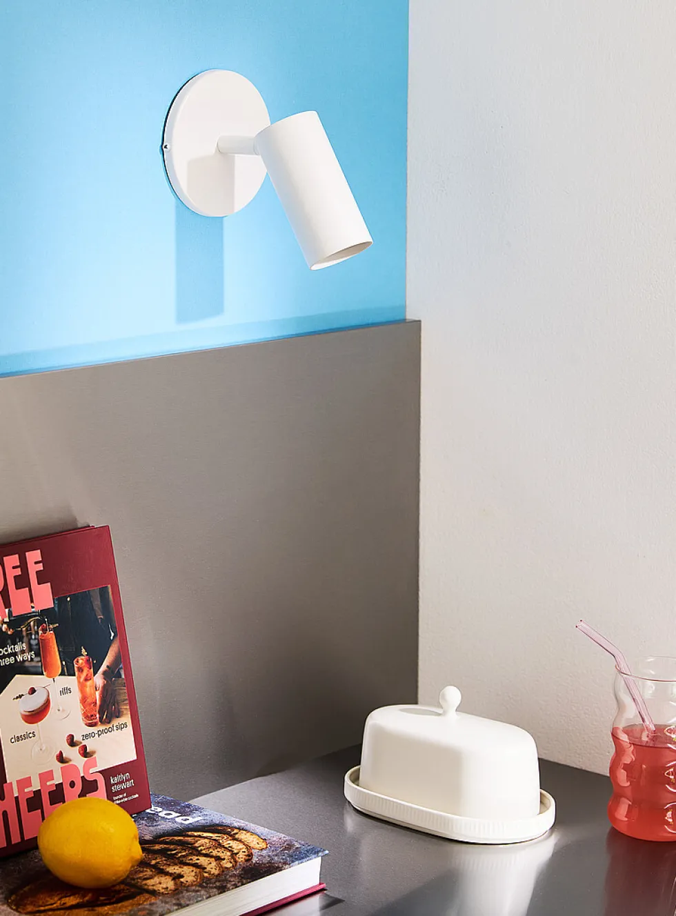 Stanly single-beam light fixture