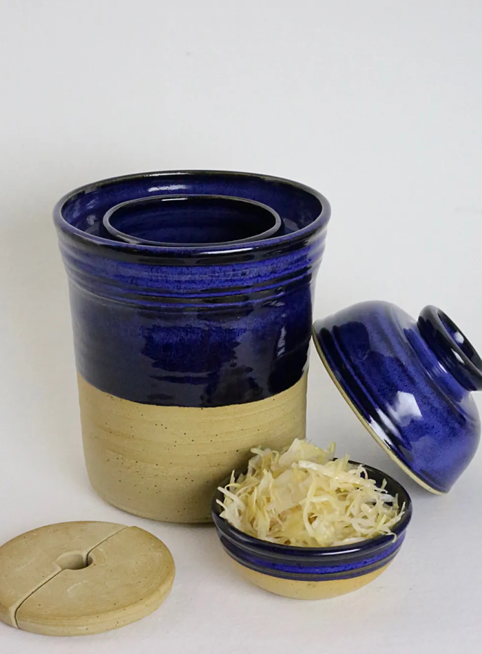 Stoneware lactofermentation pot