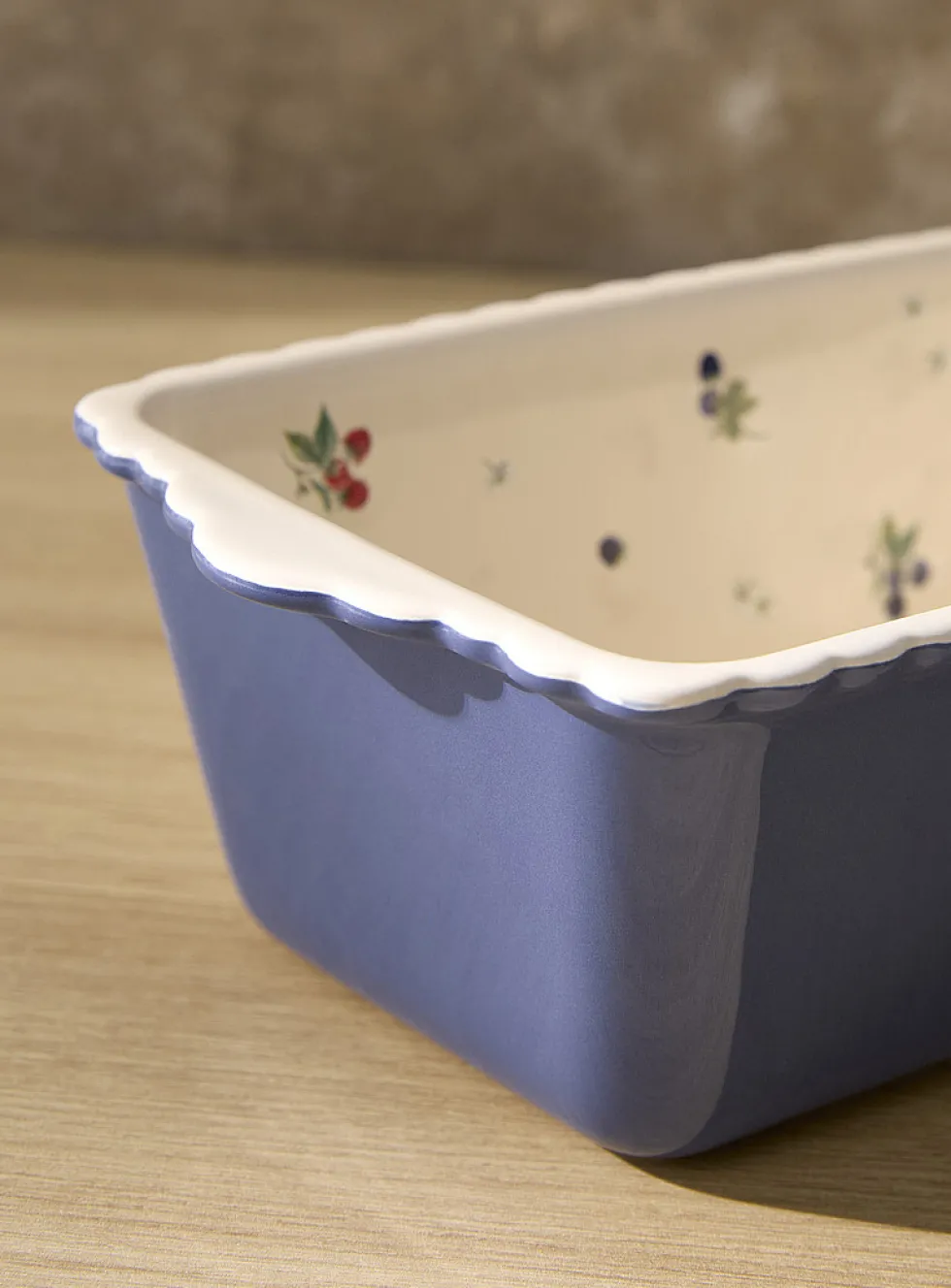 Summer pattern baking dish