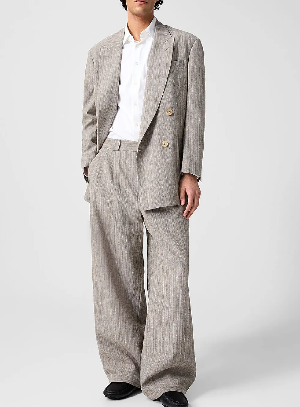 Textured virgin wool barrel-leg pants