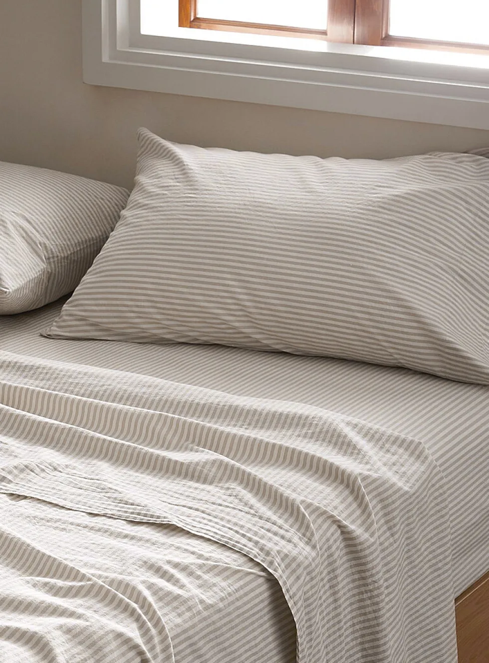 Thin stripe 100% organic cotton pillowcases