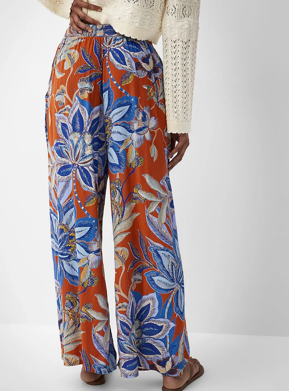 Tie ribbons printed wide-leg pant