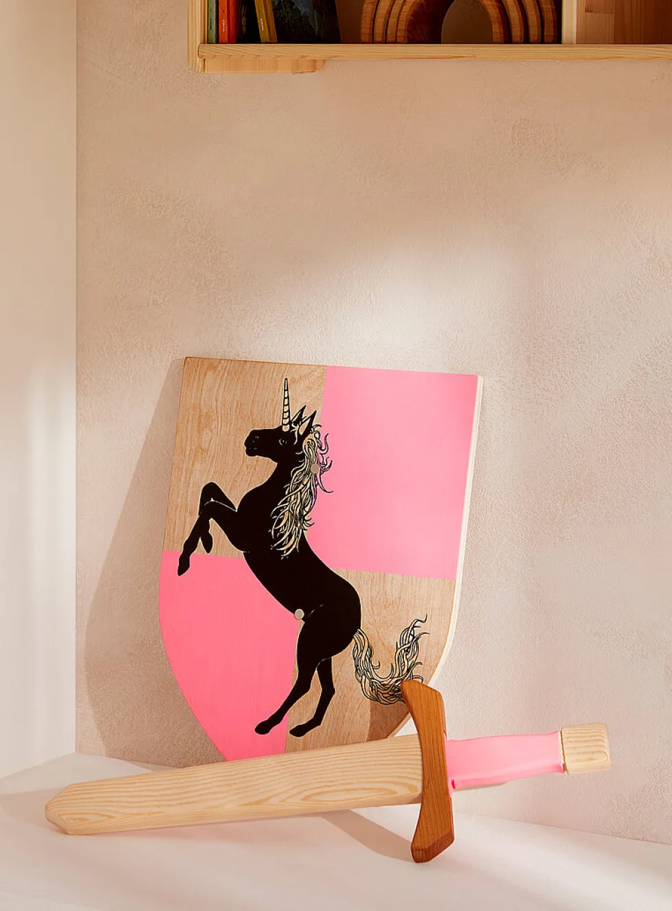 Toy unicorn shield and sword set