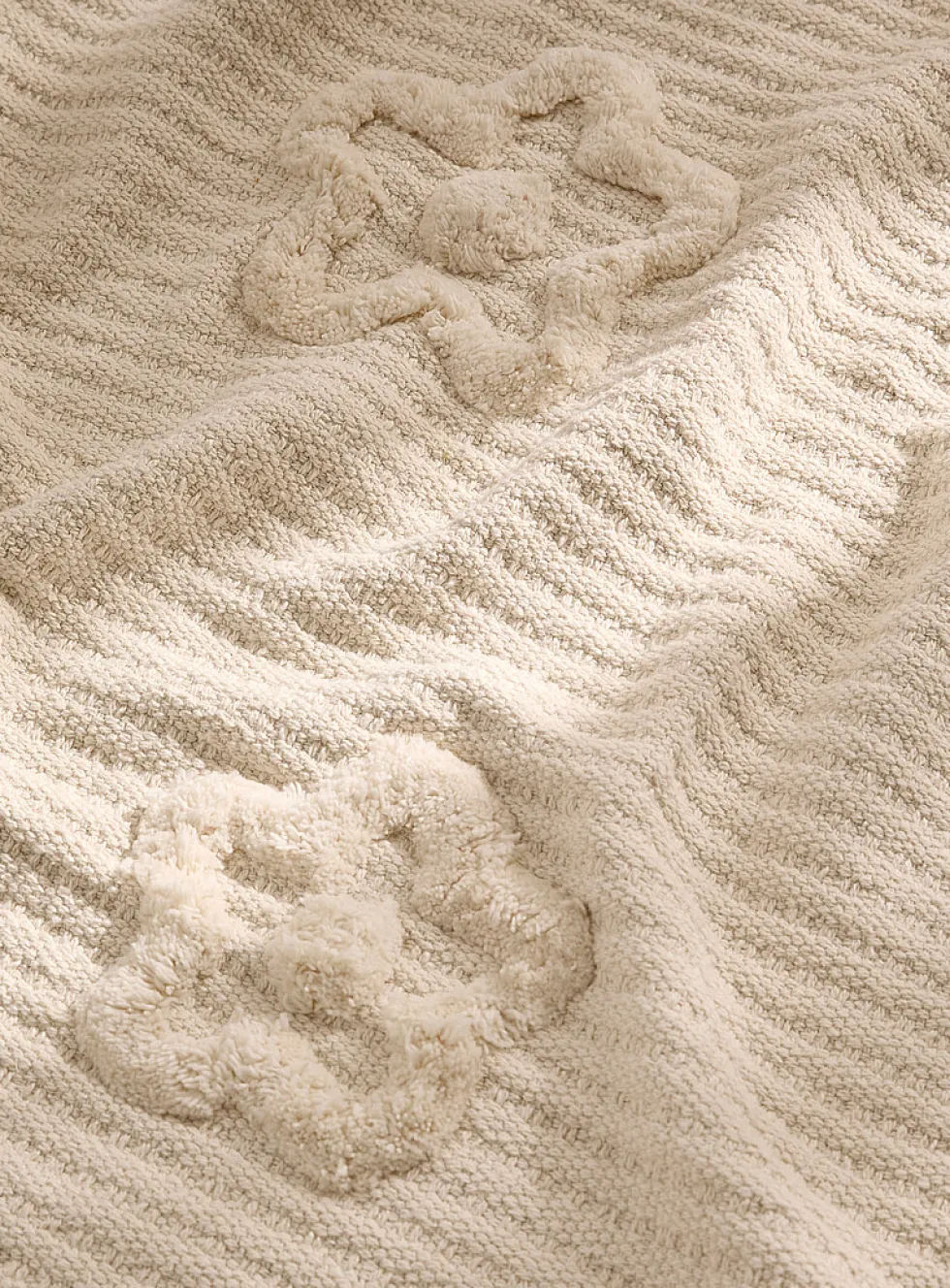 Tufted flowers woven throw
