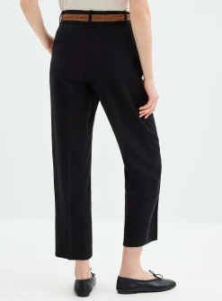 Universal belted fluid pant