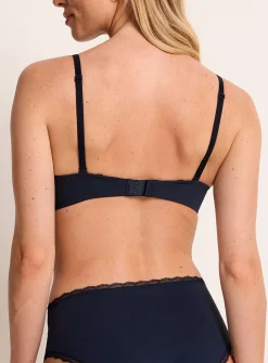 Vela wireless bra