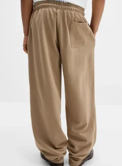 Washed wide-leg sweatpant