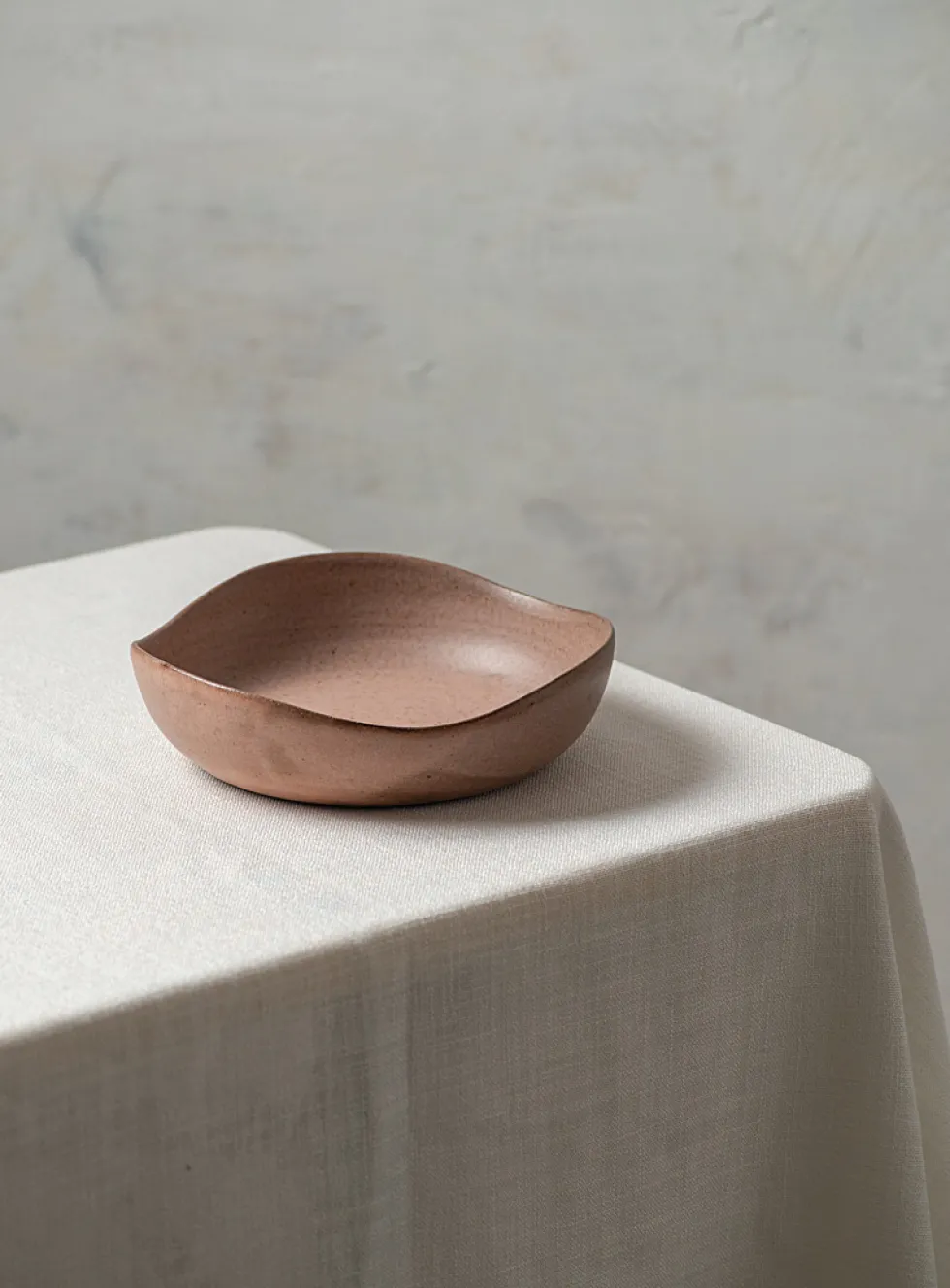 Wavy pasta bowl