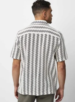 Zigzag jacquard shirt